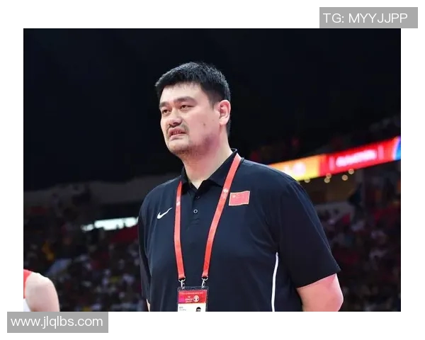 姚明的英语水平揭秘:从篮球场到国际舞台的语言能力分析