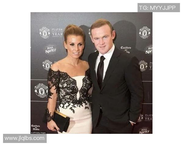 足球明星女友化妆照大公开展现魅力与风采引发热议 足球明星女友化妆照大公开展现魅力与风采引发热议