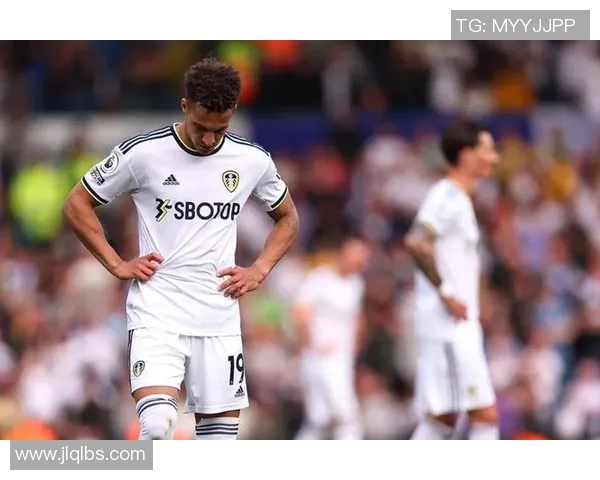 足球明星璀璨星空汇聚全球顶尖球员名字的传奇故事与荣耀时刻 足球明星璀璨星空汇聚全球顶尖球员名字的传奇故事与荣耀时刻