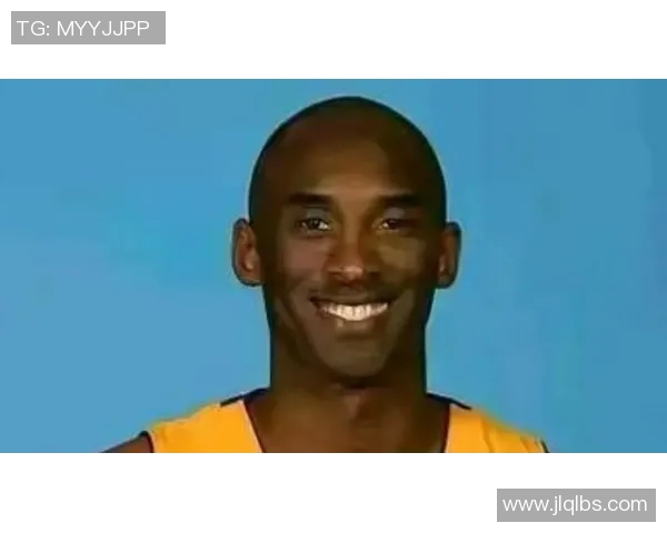 科比与足球明星的友谊故事揭秘那些他曾亲密接触的球场传奇 科比与足球明星的友谊故事揭秘那些他曾亲密接触的球场传奇